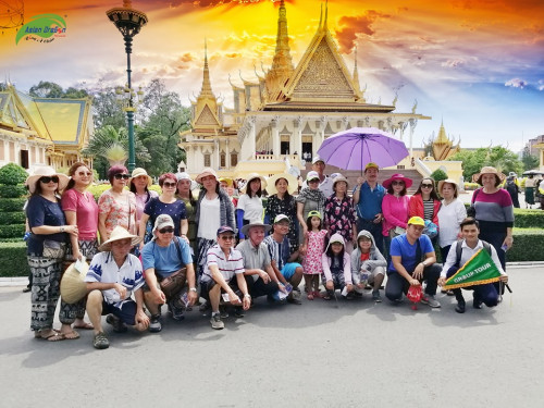 Hình ảnh kỷ niệm đoàn Campuchia Siêm Riệp khởi hành ngày 23-5-2019